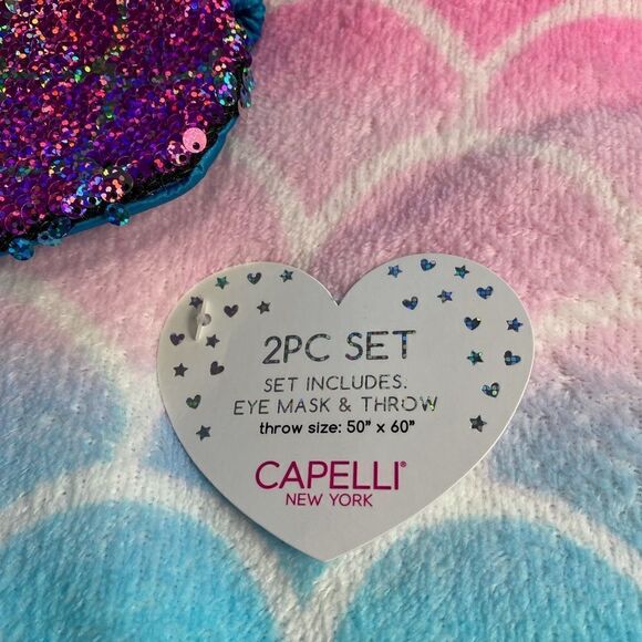 Capelli New York Mermaid Eyse Mask and Throw Set - Picture 2 of 7